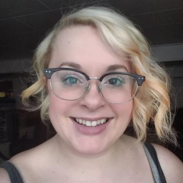 唉，新《贱女孩》的真正反派最终逃脱了惩罚