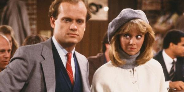Kelsey Grammer and Shelley Long as Frasier and Diane in the Cheers bar