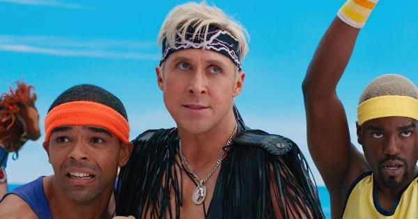 与瑞恩·高斯林在史诗《我只是肯》的音乐录影带中打开你的大能量通道